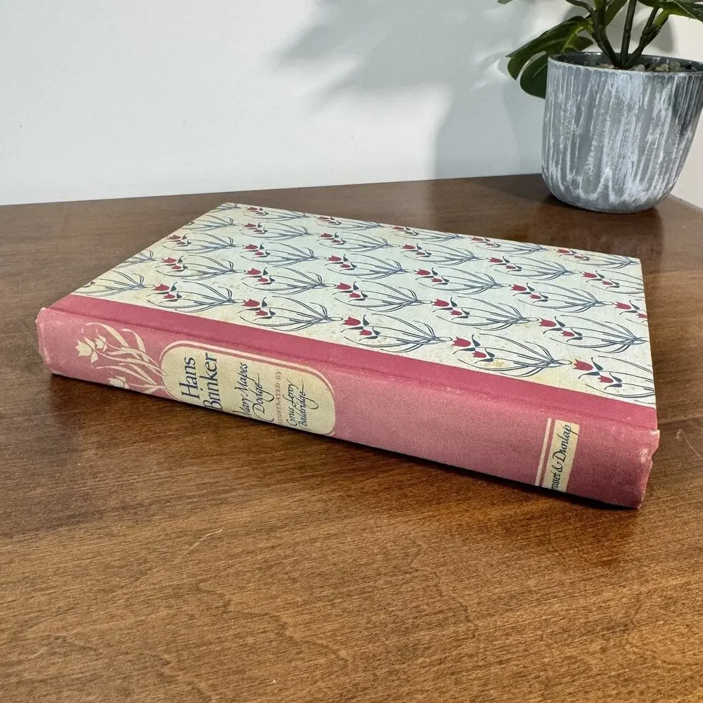 Hans Brinker or The Silver Skates Mary Mapes Dodge 1945 Illustrated Junior